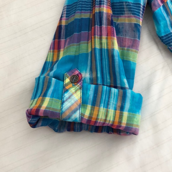 Day trip brand shirt. - Picture 3 of 4